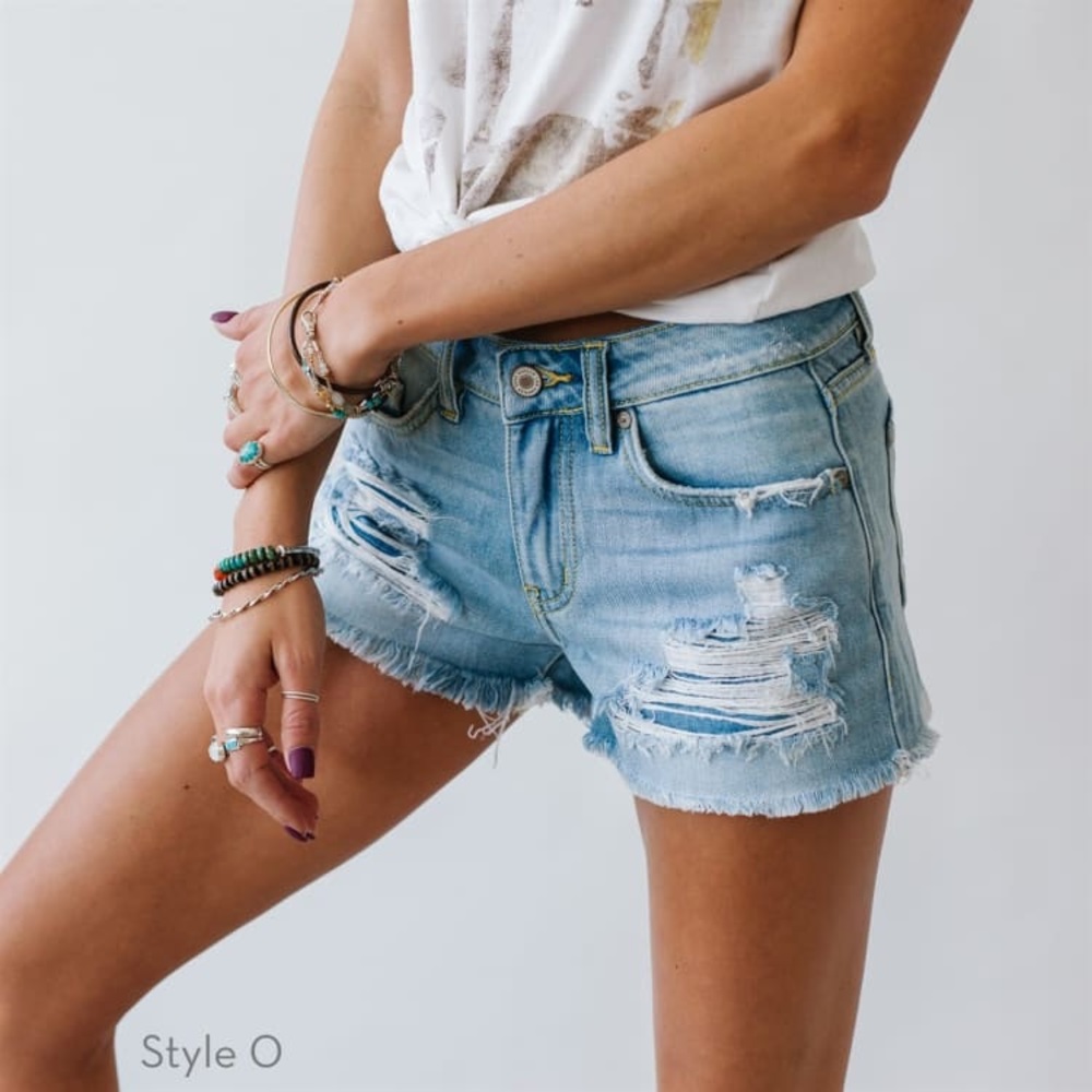 Kancan Jana Distressed shorts, indigo color, size 26, high rise